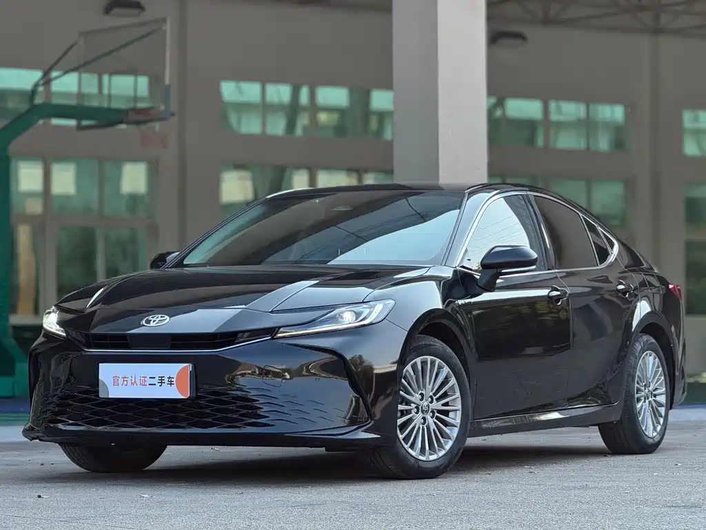 Toyota Camry 2025 — фото 6