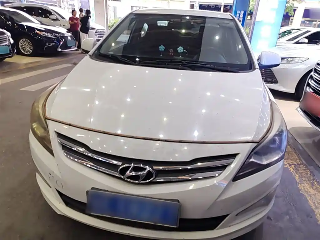 Hyundai Verna 2016 — фото 3