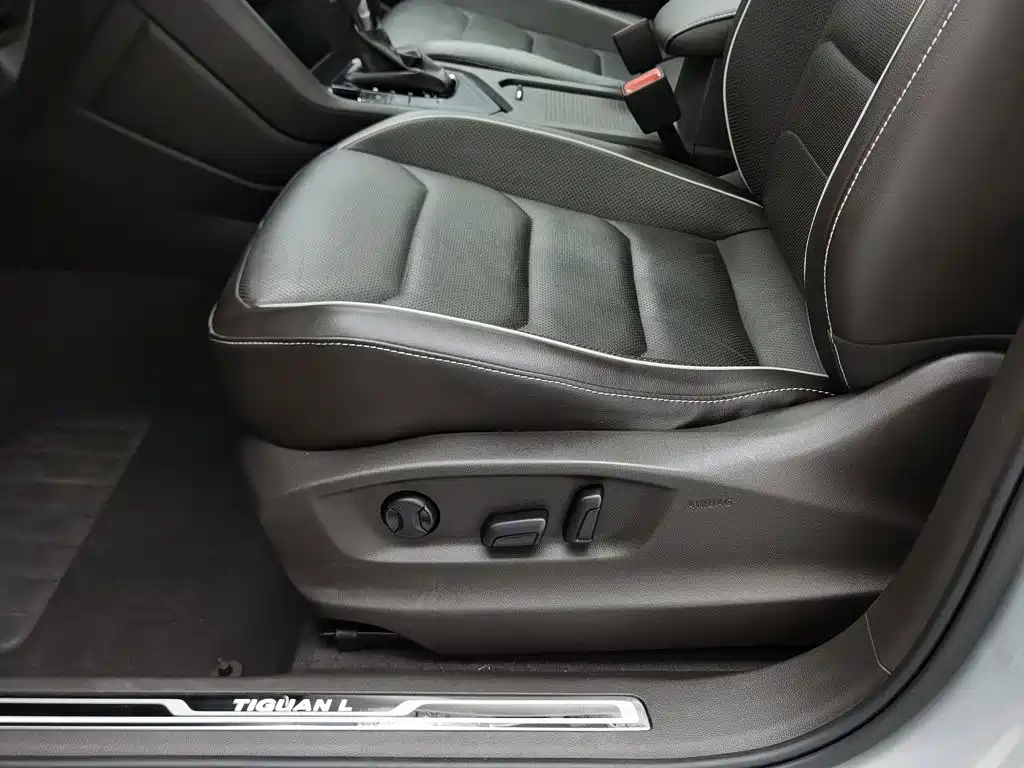 Volkswagen Tiguan L 2018 — фото 20