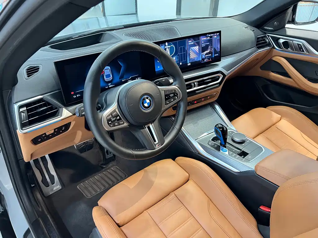 BMW i4 2023 — фото 11