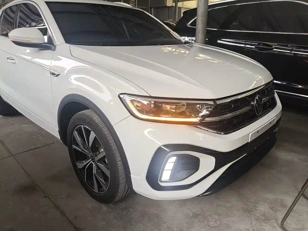 Volkswagen T-Roc 2024