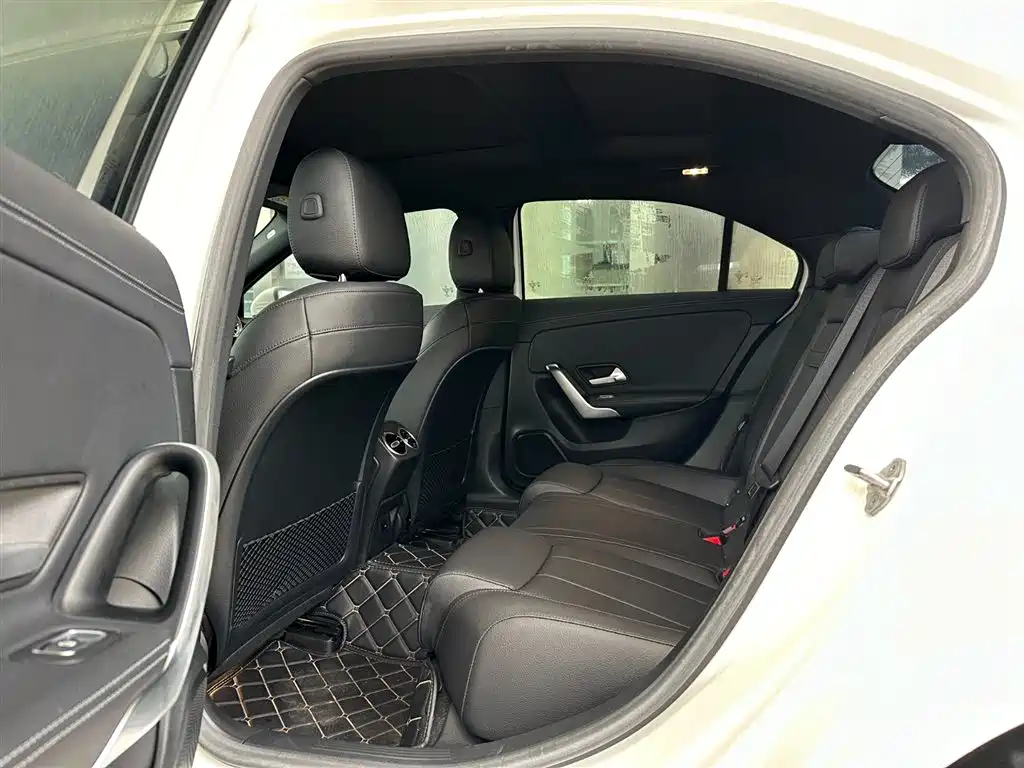 Mercedes-Benz A-Class 2021 — фото 21