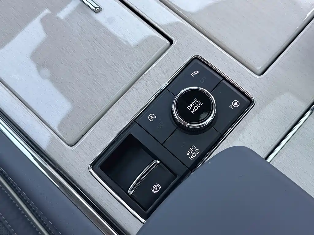 Lincoln Navigator 2022 — фото 15