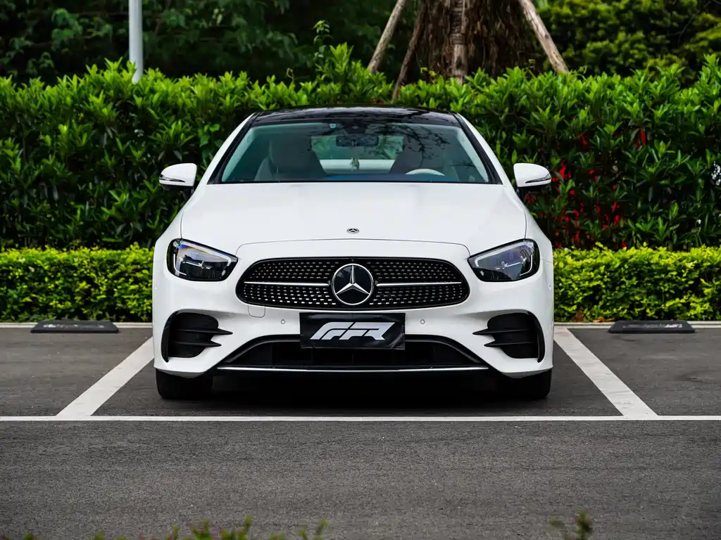 Mercedes-Benz E-Class 2023 — фото 3