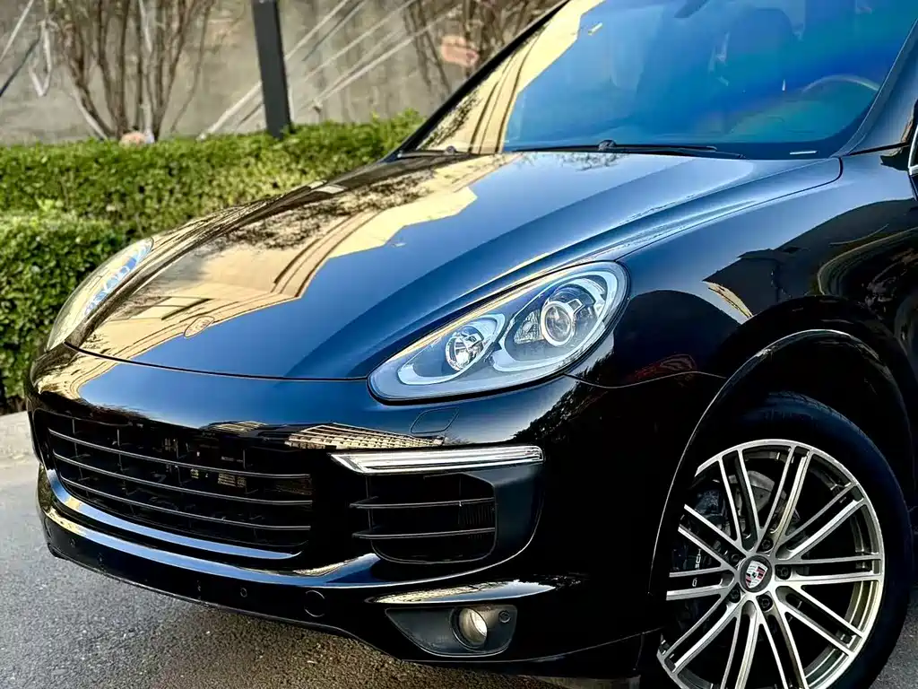 Porsche Cayenne 2017 — фото 3