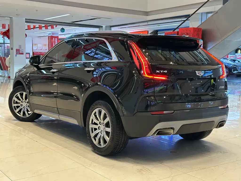 Cadillac XT4 2021 — фото 6