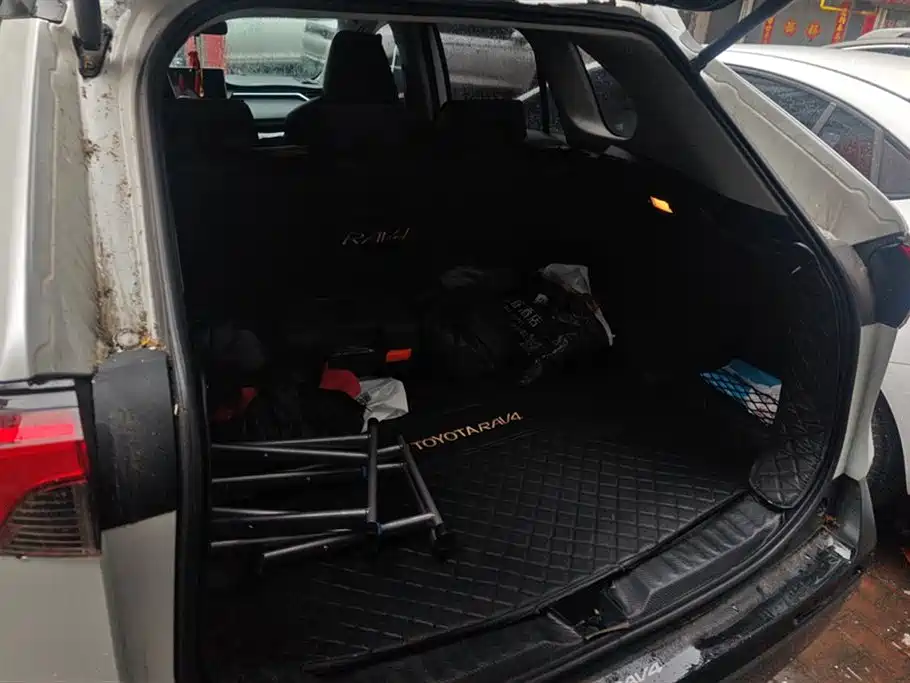 Toyota RAV4 2021