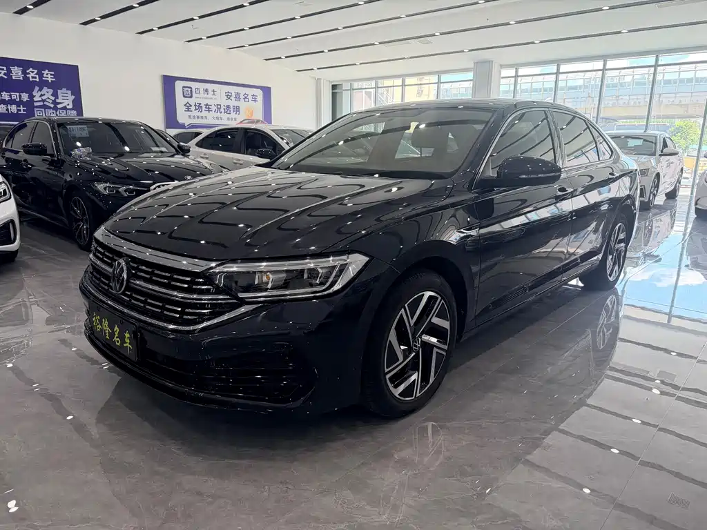 Volkswagen Sagitar 2022