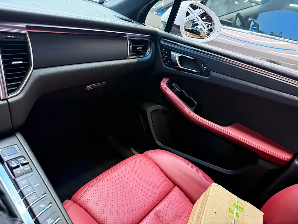 Porsche Macan 2015 — фото 9