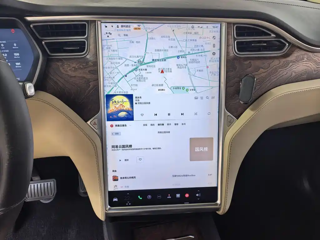 Tesla Model X 2017 — фото 8
