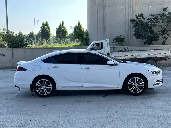 Buick Regal 2018