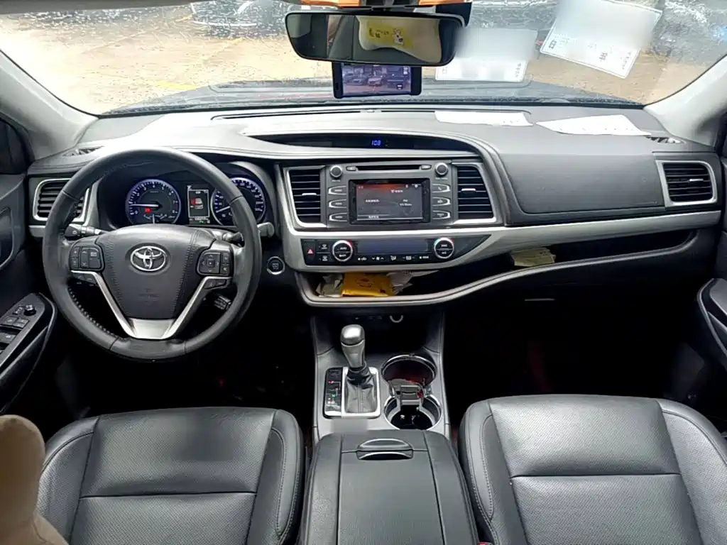 Toyota Highlander 2020 — фото 10
