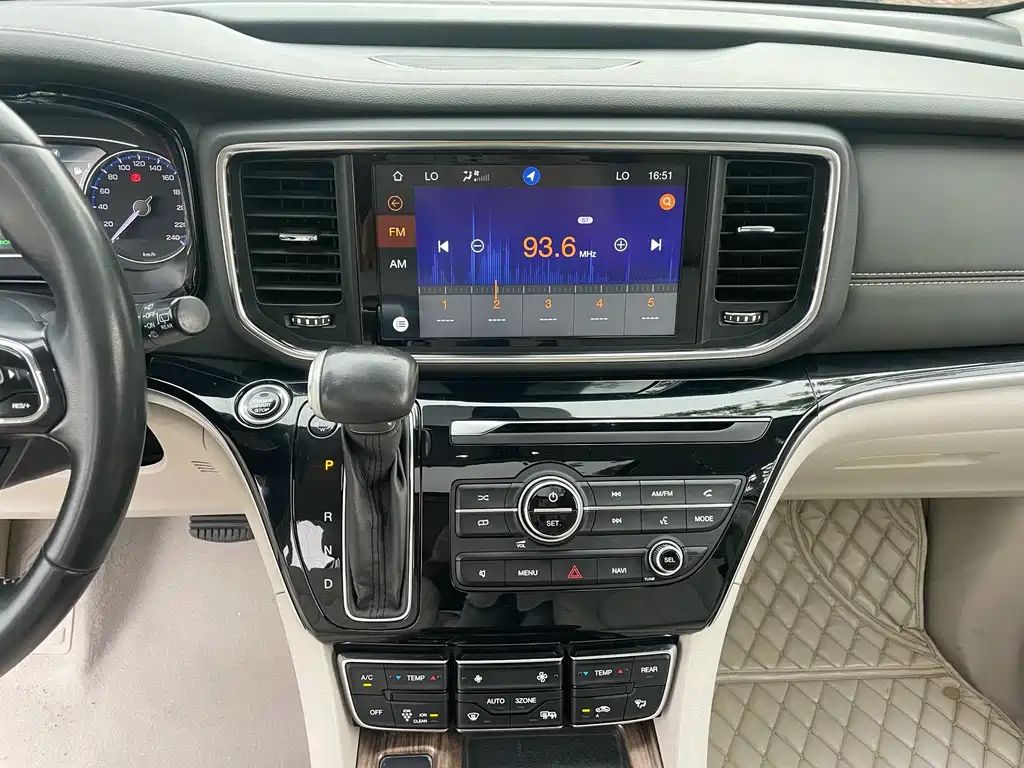 GAC Motor Trumpchi M8 2019 — фото 21