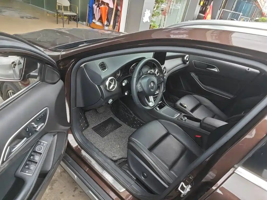 Mercedes-Benz GLA 2017 — фото 12