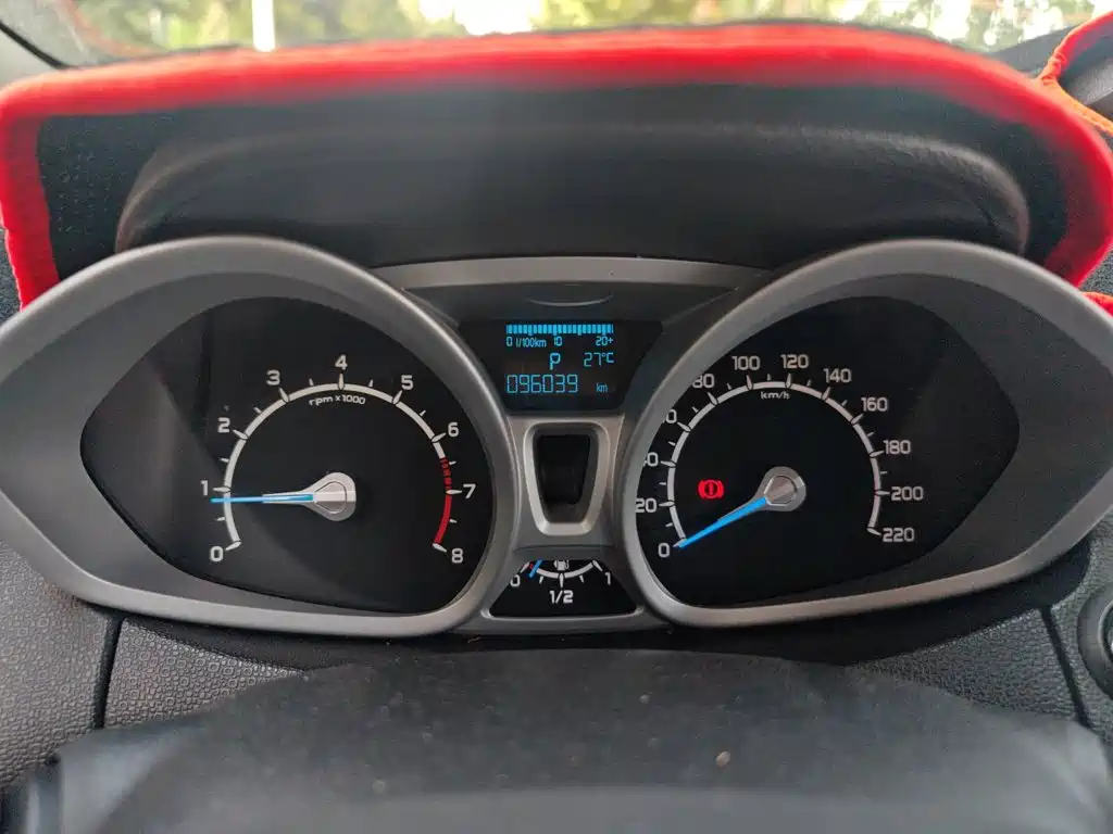 Ford Ecosport 2014 — фото 6
