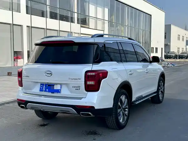 GAC Trumpchi GS8 2017