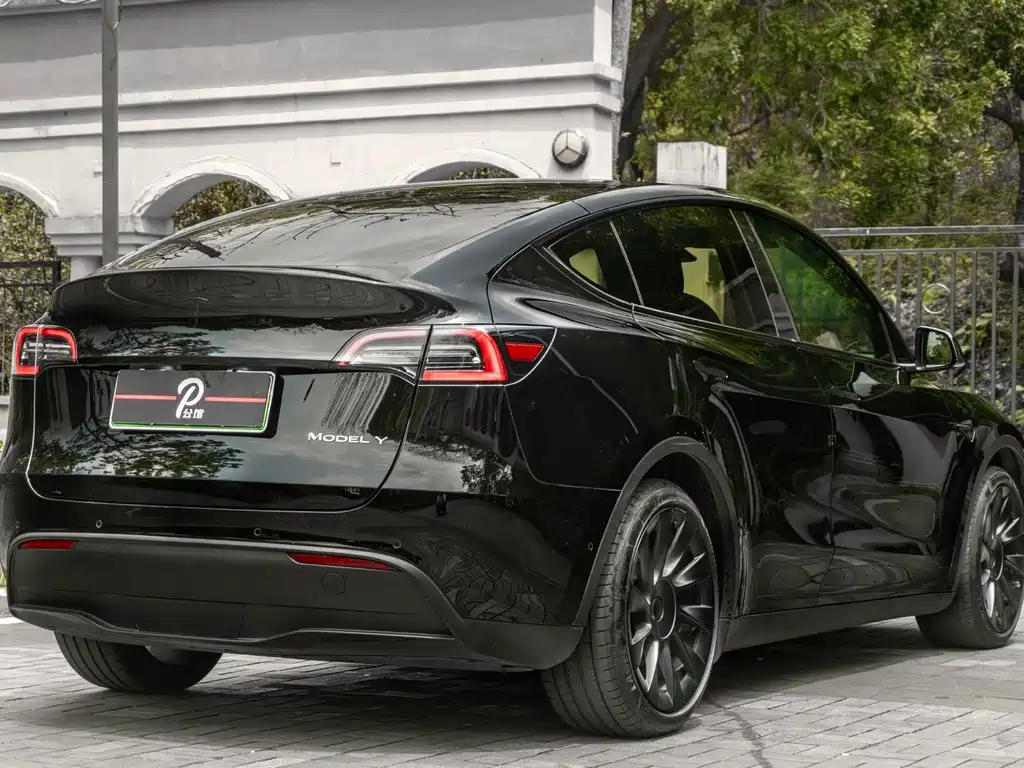 Tesla Model Y 2022 — фото 4