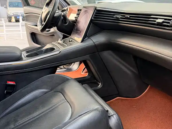 NIO ES6 2020