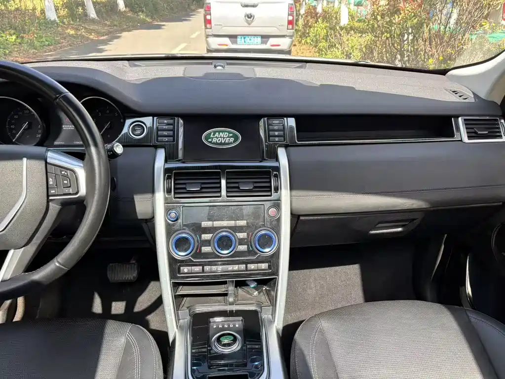 Land Rover Discovery Sport 2019 — фото 28