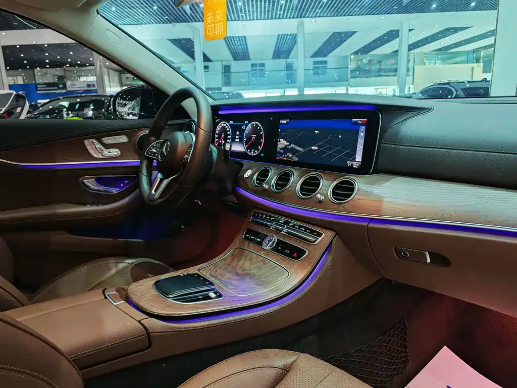 Mercedes-Benz E-Class 2020 — фото 11