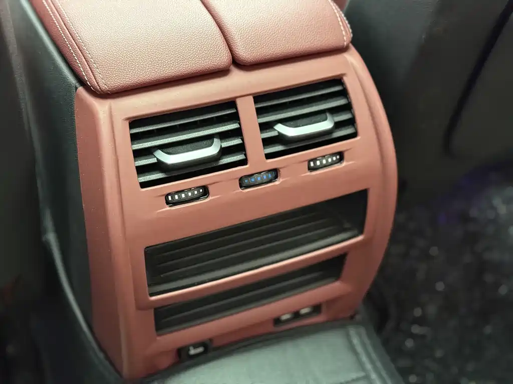 BMW 5 Series 2022 — фото 11
