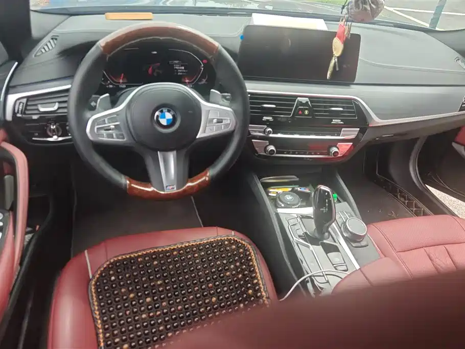 BMW 5 Series 2023 — фото 12