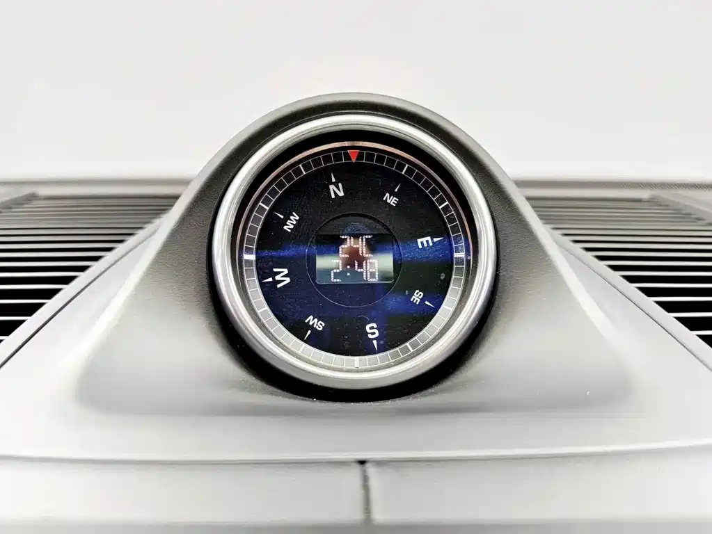Porsche Macan 2021 — фото 15