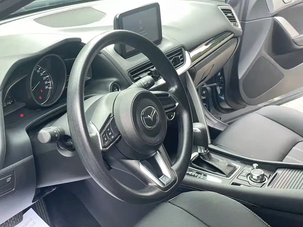 Mazda CX-4 2019 — фото 15