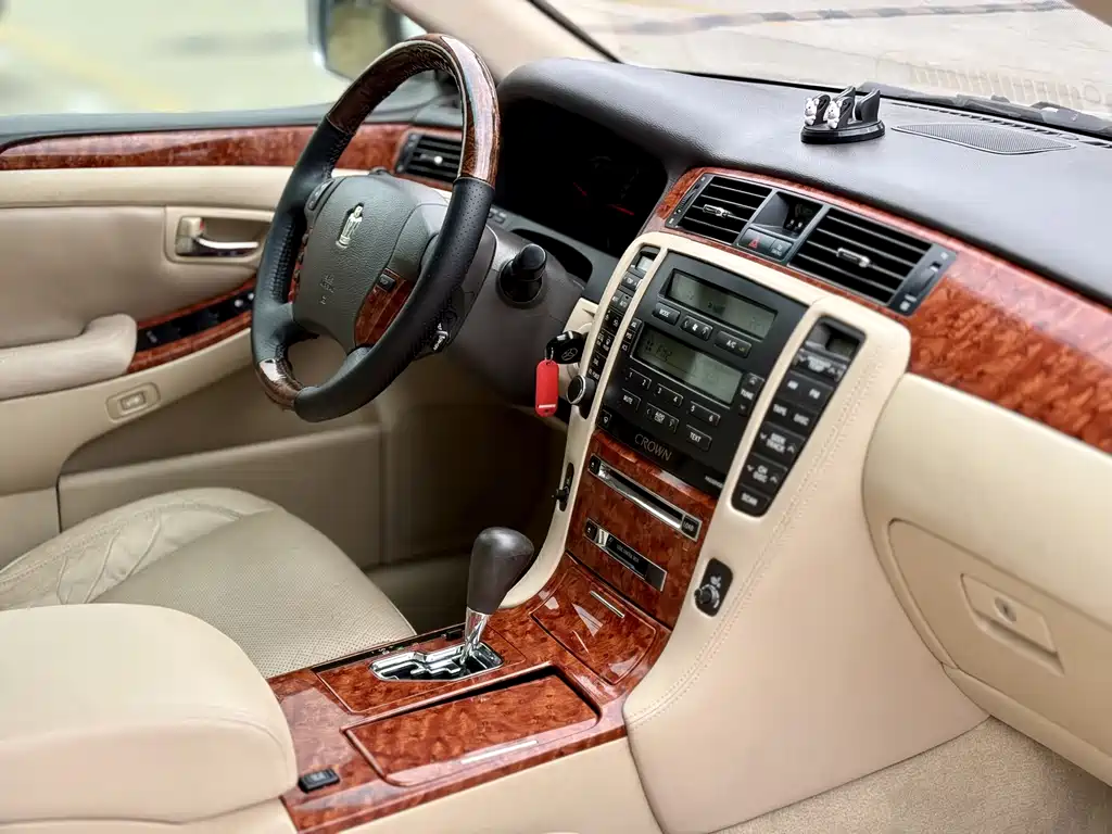 Toyota Crown 2008 — фото 10