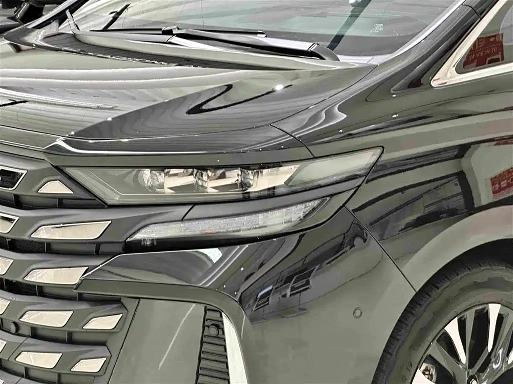 Toyota Vellfire 2024