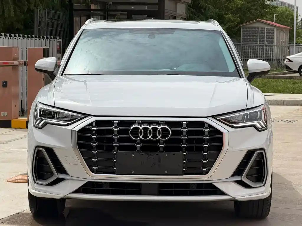 Audi Q3 2023 — фото 2