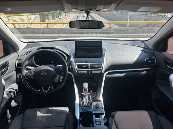 Mitsubishi Yige 2023