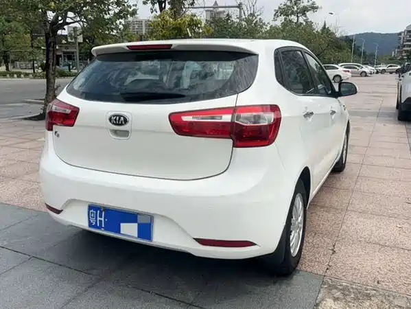 Kia K2 2013