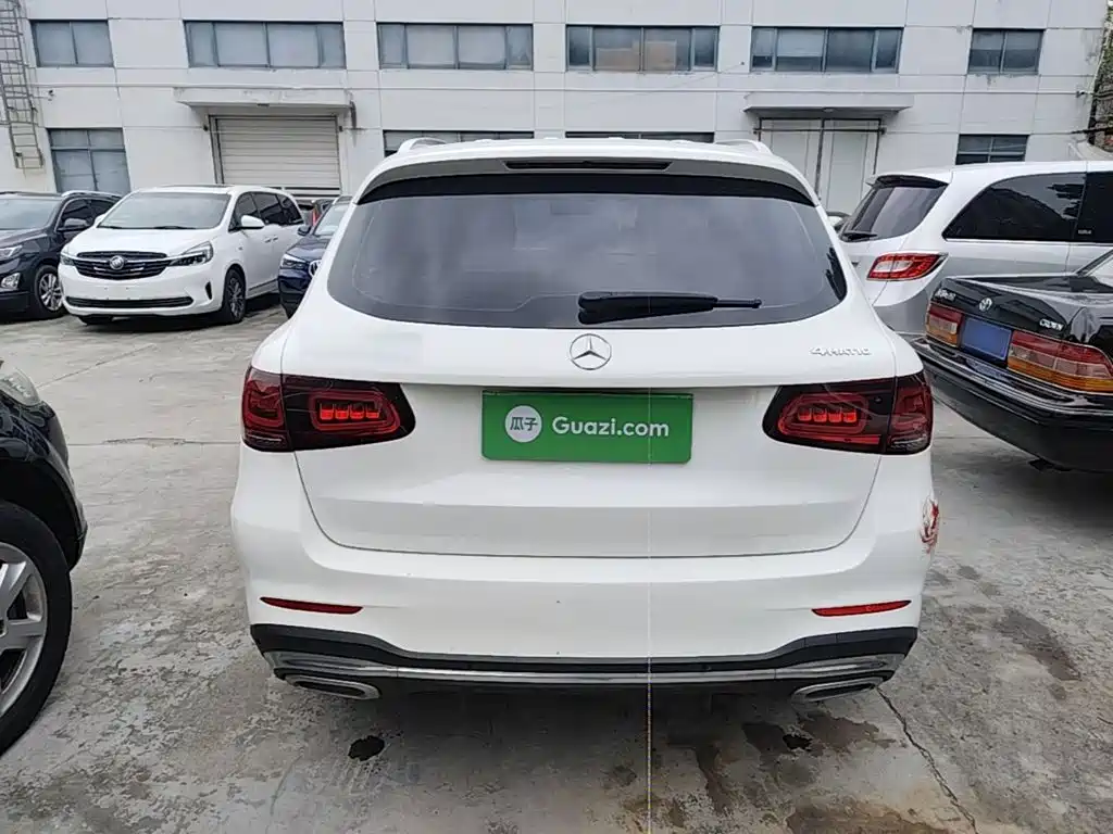 Mercedes-Benz GLC 2023