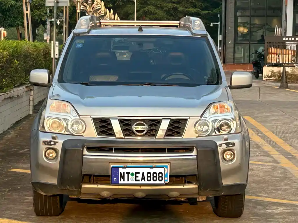 Nissan X-Trail 2011 — фото 3