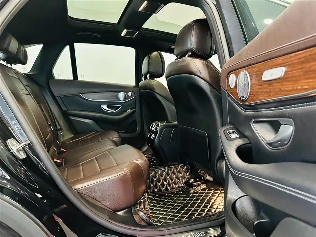 Mercedes-Benz GLC 2019 — фото 10