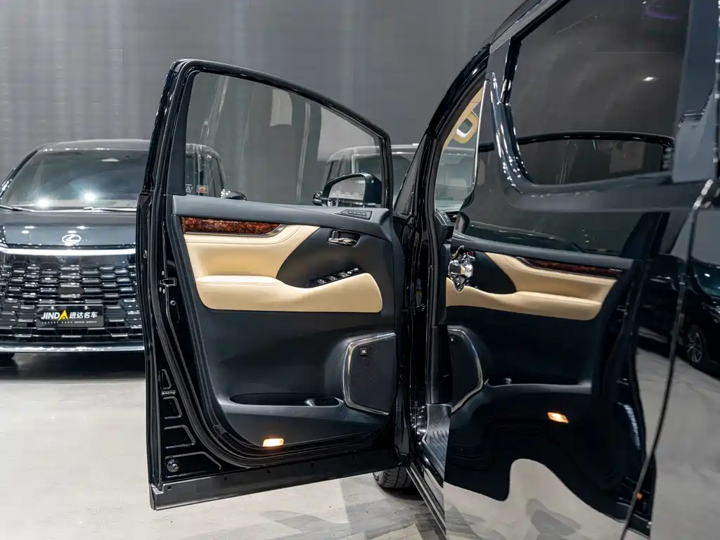 Toyota Alphard 2019 — фото 12