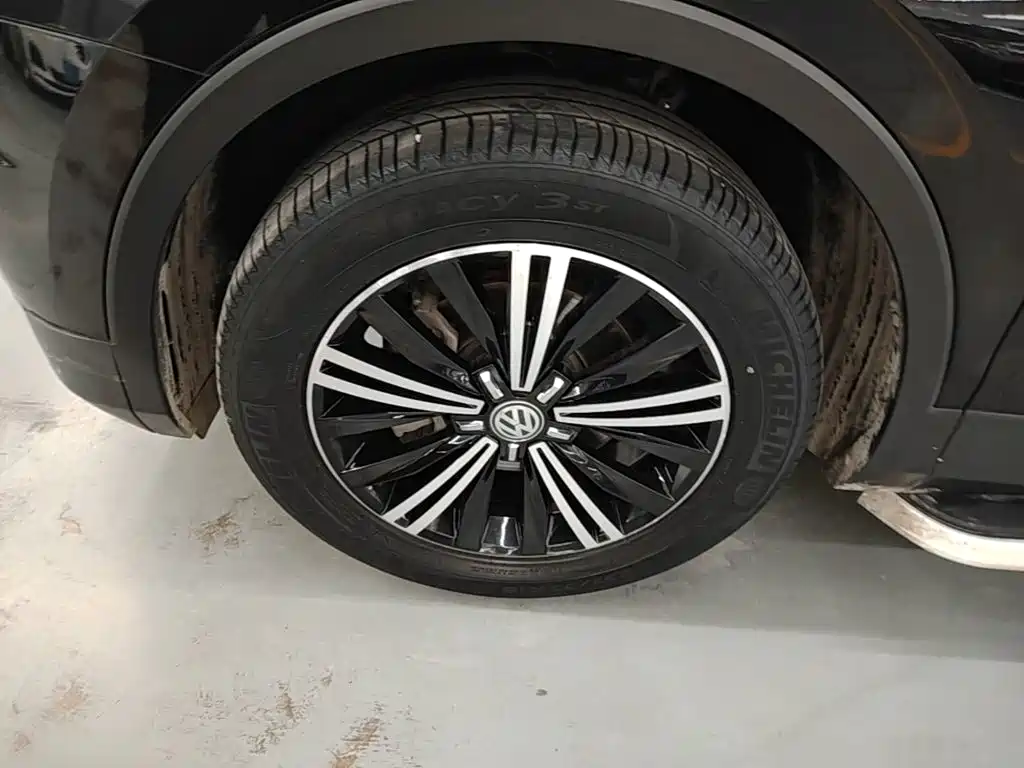 Volkswagen Tiguan L 2020 — фото 23