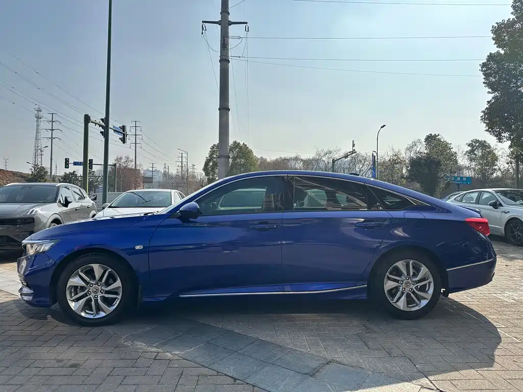 Honda Accord 2019 — фото 4