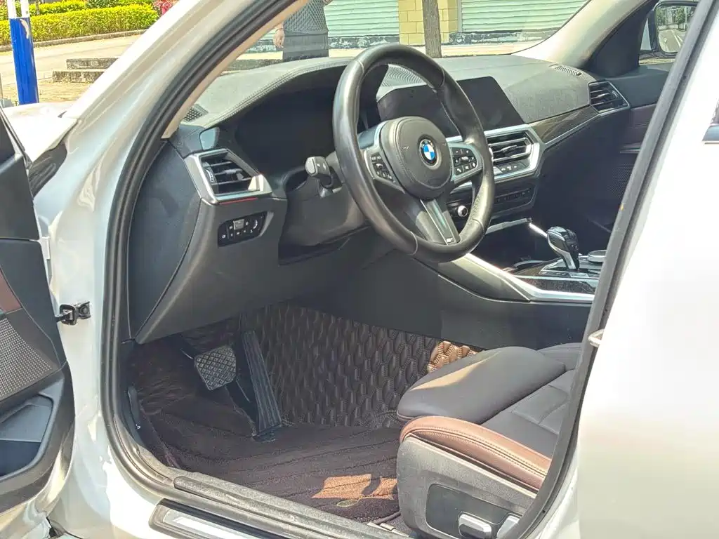 BMW 3 Series 2021