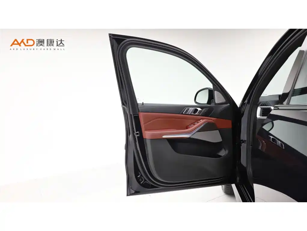 BMW X5 2025 — фото 10