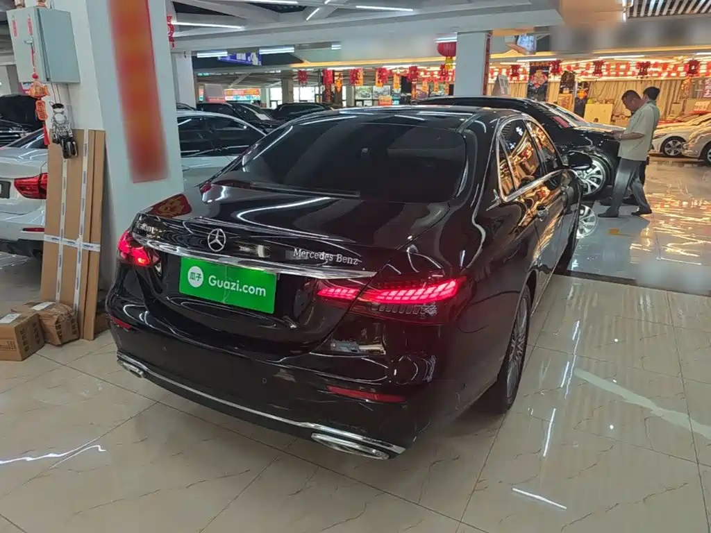 Mercedes-Benz E-Class 2022