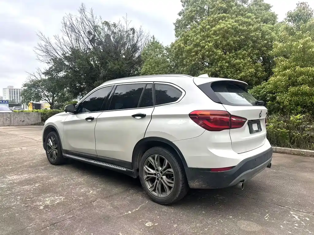BMW X1 2018 — фото 4