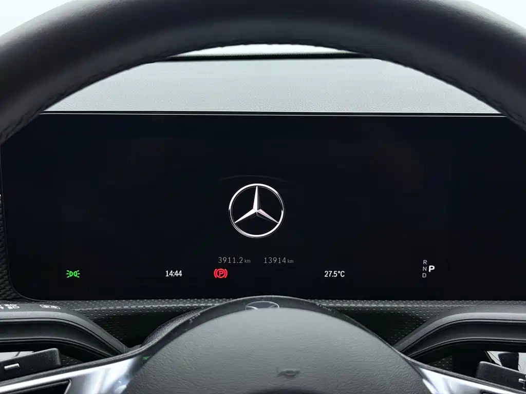 Mercedes-Benz A-Class 2023 — фото 16