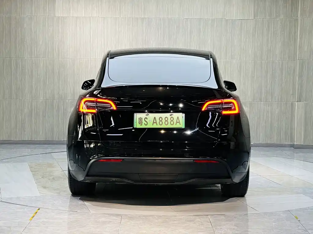 Tesla Model Y 2022 — фото 6