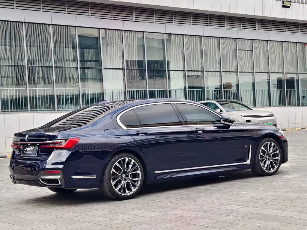 BMW 7 Series 2022 — фото 10