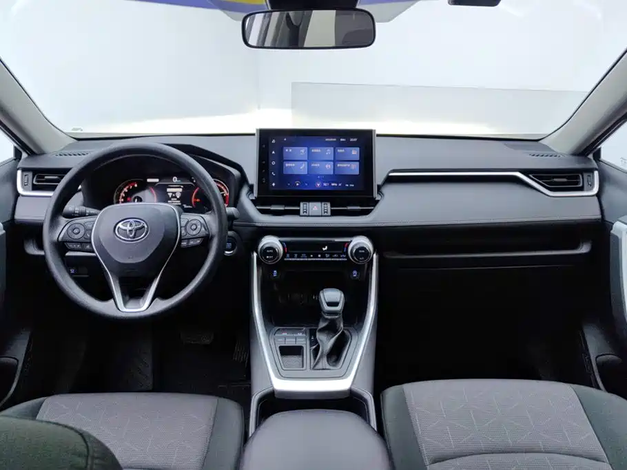 Toyota RAV4 2022 — фото 12