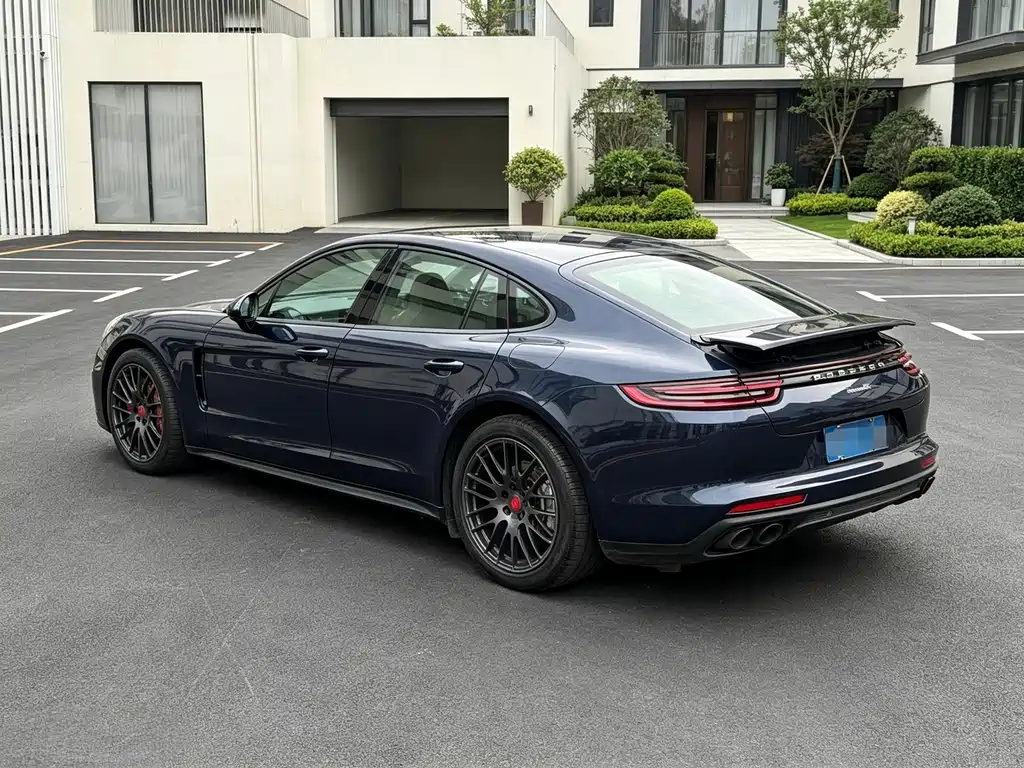 Porsche Panamera 2019 — фото 9