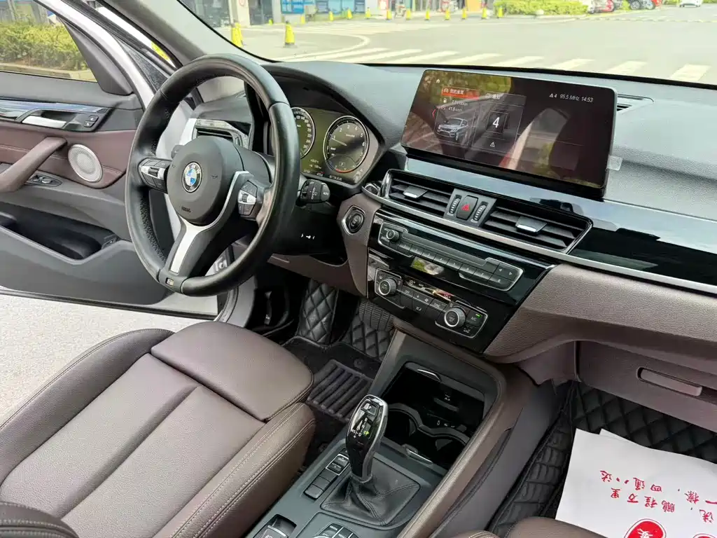 BMW X1 2021 — фото 11