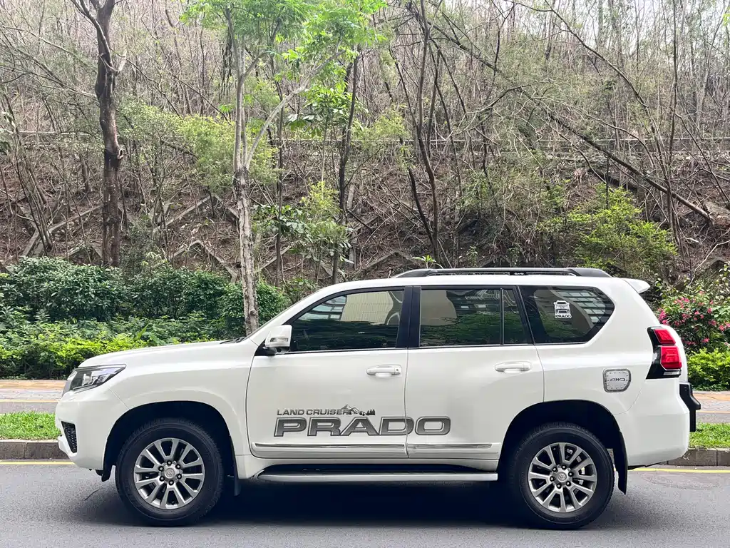 Toyota Prado 2018 — фото 4